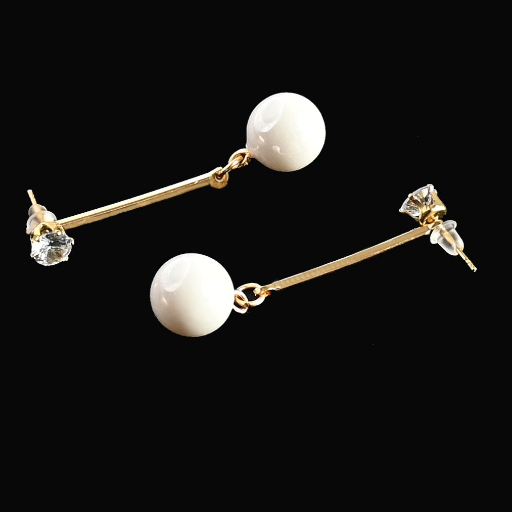 Gold plated Drop Earrings with White Pearl & Crystal